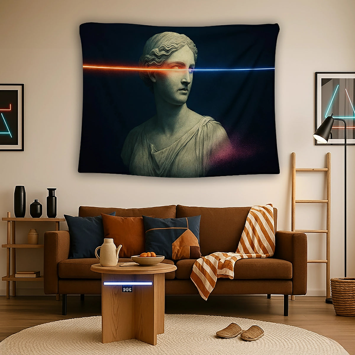 Koyu lacivert zemin üzerinde klasik mermer kadın büstü ve göz hizasından geçen turuncu ile mavi neon ışık çizgisiyle tasarlanan duvar örtüsü, antik heykel estetiğini futuristik lazer efektiyle birleştirerek modern, teknolojik ve sanatsal bir kompozisyon sunan dekoratif tekstil tasarımıdır.