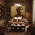 Sepya tonlarda tasarlanmış profil kadın portresi ve baş kısmında dişli çarklar, metal plakalar ve mekanik aksam detaylarıyla oluşturulan duvar örtüsü, steampunk ve vintage mühendislik estetiğini klasik gravür tarzıyla birleştirerek sanatsal ve özgün bir tekstil tasarımı sunar.