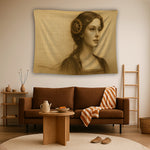 Profil açıdan resmedilmiş zarif kadın silüeti ve tek çarklı mekanik başlık tasarımıyla oluşturulan duvar örtüsü, sepya renk paleti ve minimal kompozisyonuyla retro, alternatif ve sanatsal dekorasyonlara uyum sağlayan estetik bir tekstil çözümü sunar.