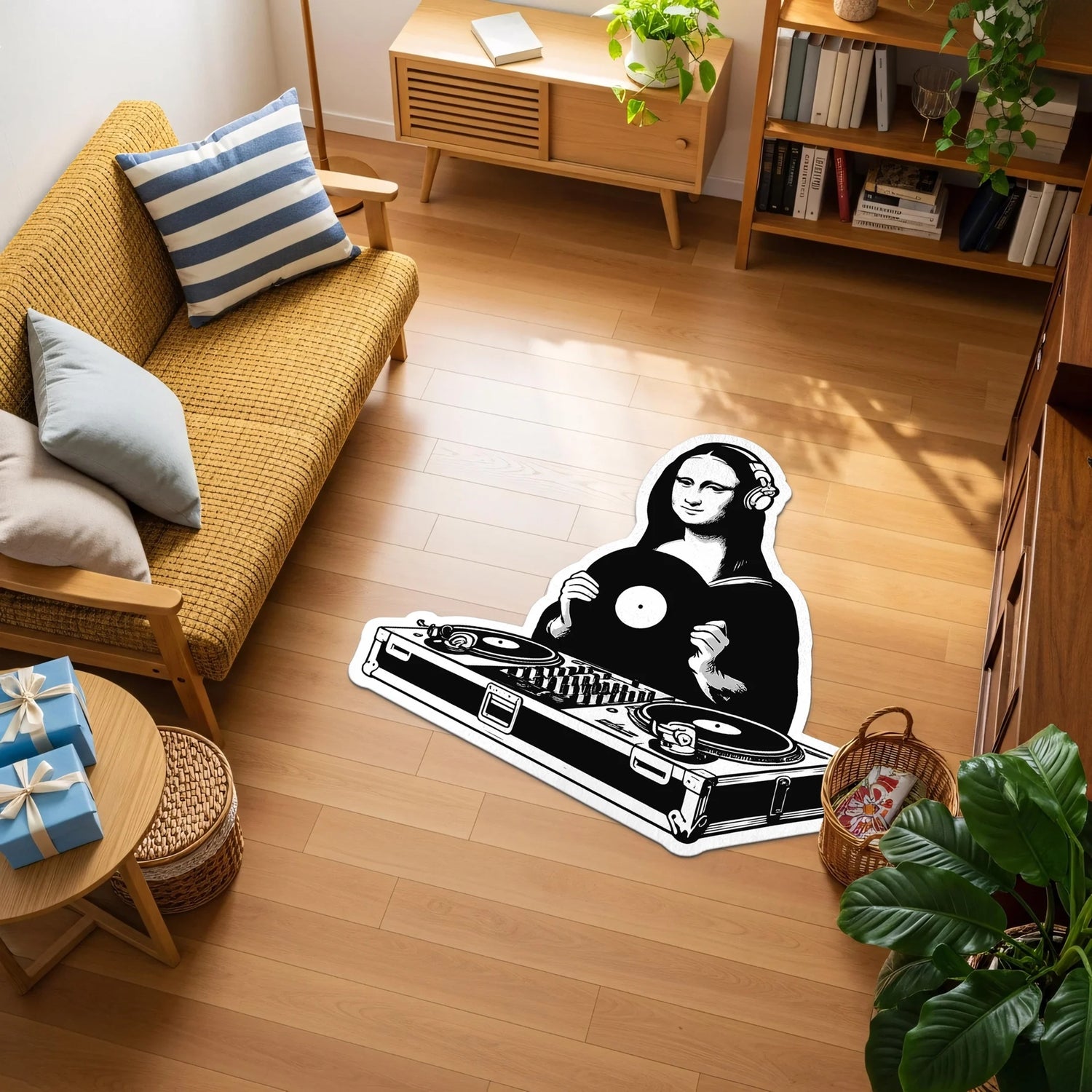 DJ seti başında plak çalan Mona Lisa illüstrasyonu ile tasarlanmış bu halı, pop art, sokak sanatı, klasik tablo yorumu, müzik teması ve modern grafik stilini birleştiren yaratıcı, konsept ve dikkat çekici bir sanat halısı kompozisyonu sunar.
