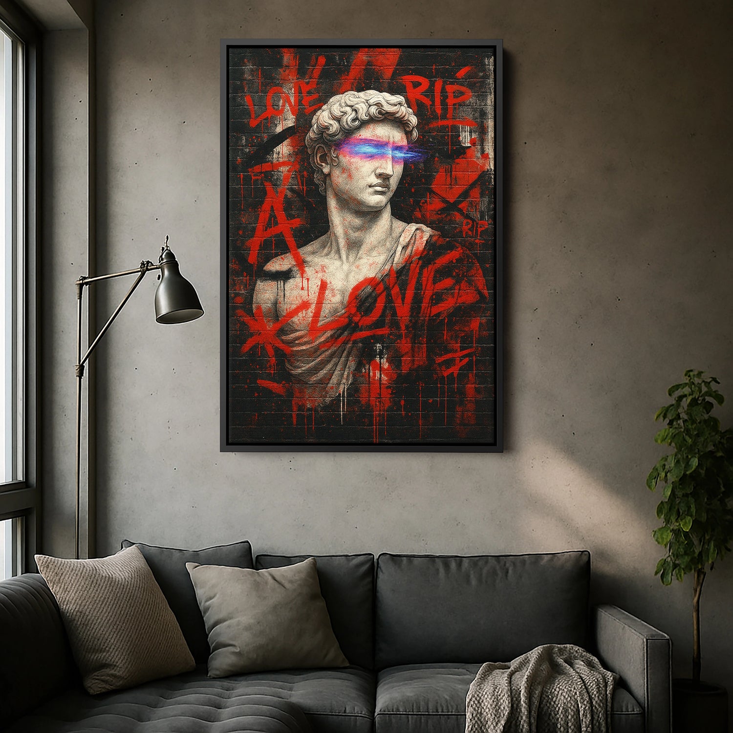 Siyah çerçeveli graffiti ve neon detaylı heykel portresi kanvas tablo, koyu çerçeve kontrastıyla kırmızı sprey efektlerini daha dramatik gösterir. Dijital glitch ve sokak sanatı dokusu net baskıyla belirginleşir, loft ve modern ofis dekorasyonu için FabricUp tasarımıdır.