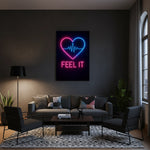 Çerçevesiz kanvas tablo, neon kalp formu ve EKG çizgisi detayıyla tasarlanmış modern ve enerjik duvar dekoru sunar. Yüksek çözünürlüklü baskı kalitesine sahip FabricUp dijital baskı, motivasyon temalı, estetik ve premium dekorasyon için dikkat çekici bir sanat eseri oluşturur.
