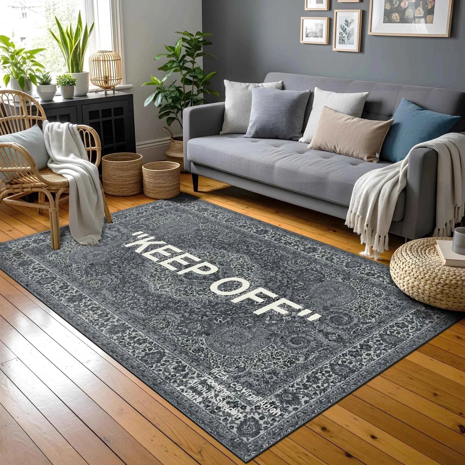 "KEEP OFF" Yazılı Siyah Gri Eskitme Halı