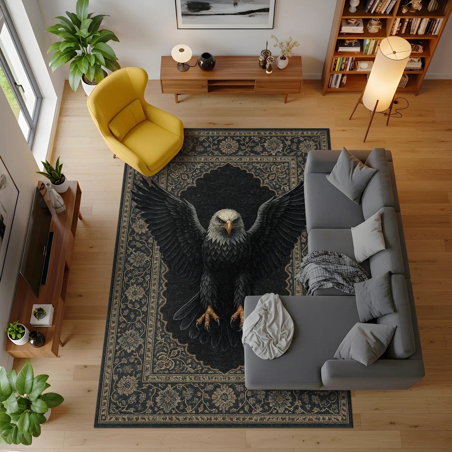 Merkezde detaylı kartal portresi, yayılmış kanatlar ve keskin bakış ifadesiyle oluşturulmuş, koyu fon üzerine altın eskitme efektli klasik desen çerçevesi bulunan, gotik ve oryantal stilin birleştiği sanatsal figürlü halı yüzeyi.
