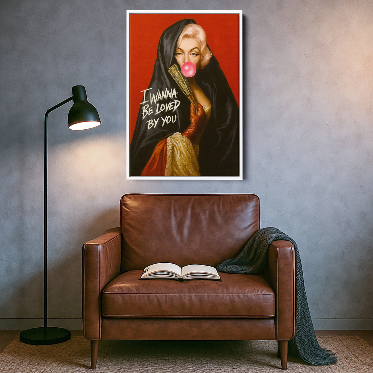Beyaz çerçeveli kanvas tablo, retro stil pop art kadın portresi ve kontrast kırmızı fonuyla ferah ve modern duvar dekoru etkisi yaratır. Yüksek çözünürlüklü kanvas baskı teknolojisi kullanan FabricUp dijital baskı, estetik, premium ve uzun ömürlü dekoratif sanat ürünü sunar.