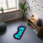 Neon Yazı Tasarımlı Dekoratif Halı | Turkuaz ve Pembe Renkli Cesur Amorf Modern Halı