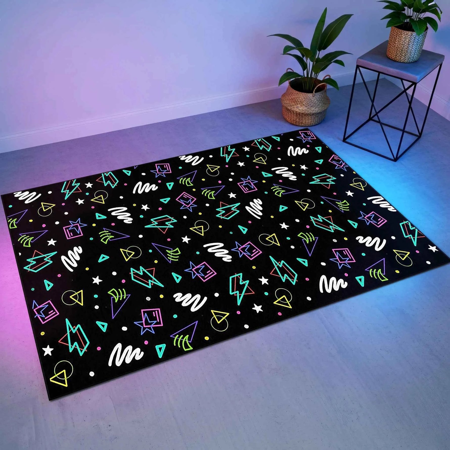 Renkli Geometrik Figürlü Siyah Gamer Halısı
