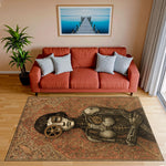 Mekanik gövde yapısı, kablo ve dişli formlarıyla tasarlanmış humanoid figürün merkezde yer aldığı, çevresi sıcak tonlu oriental bordürlerle çerçevelenmiş sanatsal halı; endüstriyel ve klasik motiflerin birleşimi.
