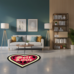 Self Love mesajını vurgulayan kalp figürlü bu halı, tipografi sanatı, pop art stil, romantik sembolizm ve modern grafik illüstrasyon temasıyla duygusal, enerjik ve dikkat çekici bir zemin tasarımı sunar.
