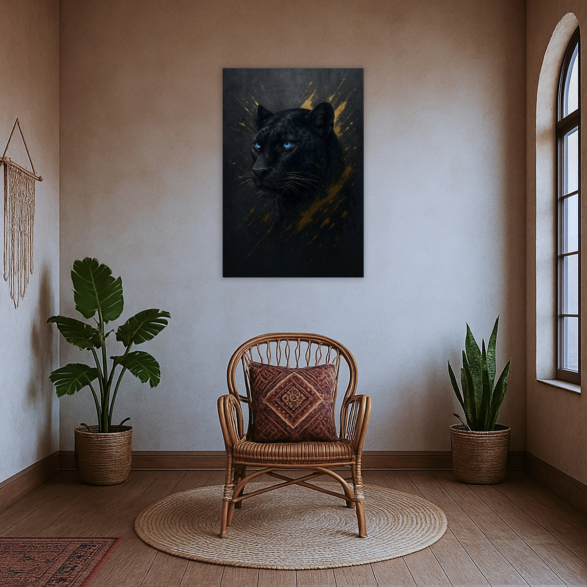 Çerçevesiz modern kanvas tablo, panter illüstrasyonu ve altın dokulu boya efektleriyle tasarlanmış karakterli ve sofistike bir duvar dekoru modelidir. FabricUp dijital baskı ile üretilen yüksek çözünürlüklü yüzey, dayanıklı, net ve şık görünüm sunarak mekâna güçlü bir atmosfer katar.