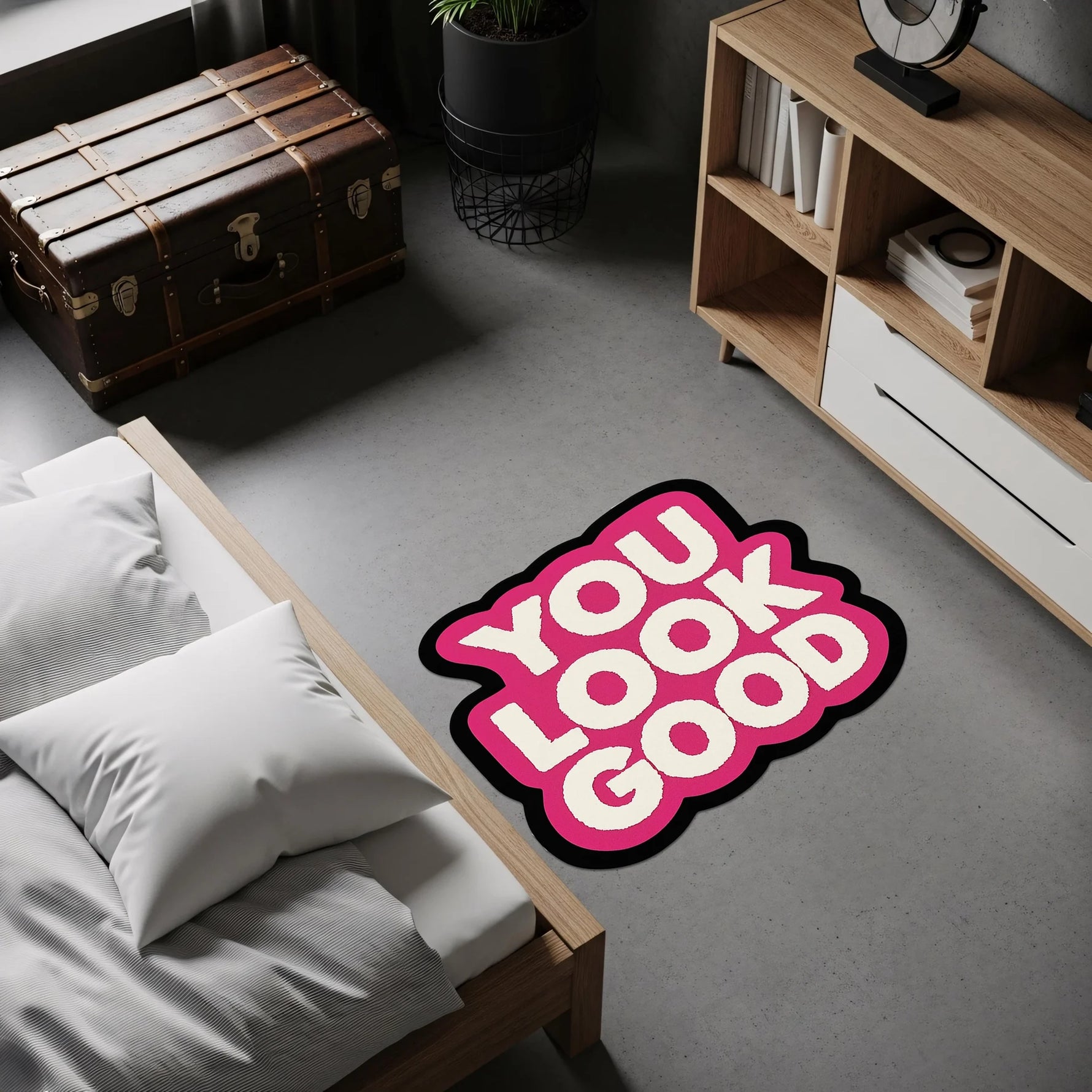 FabricUp slogan tasarımlı halı, motivational quote YOU LOOK GOOD, street art typography, kalın font, yüksek kontrast renkler, çağdaş pop art zemin dekoru, genç yaşam alanları için dikkat çekici stil.
