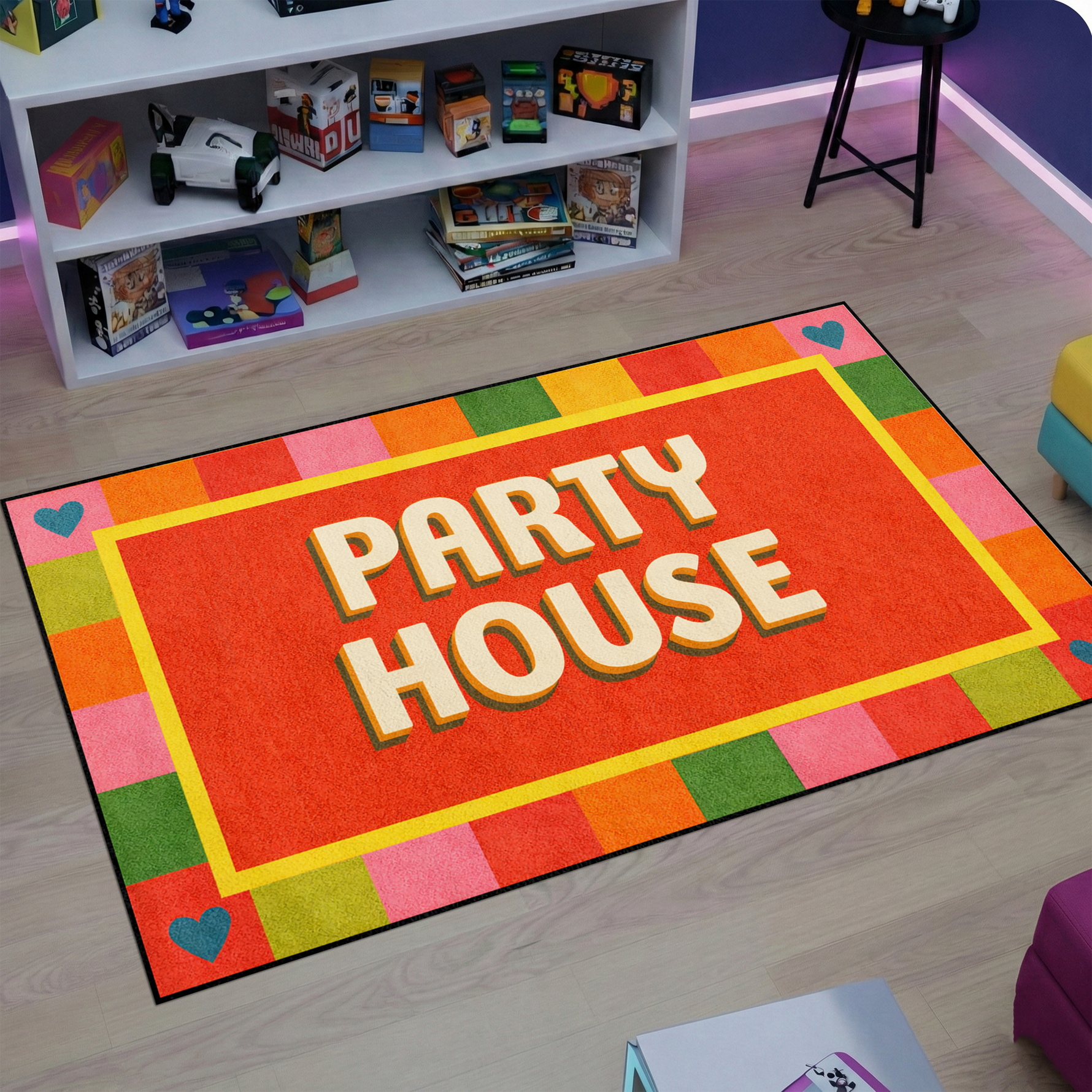 Eğlenceli ve dikkat çekici dekoratif halı, PARTY HOUSE yazısı ile öne çıkar. Canlı renkler ve grafik çerçeve ile enerjik ve modern bir atmosfer sunar.